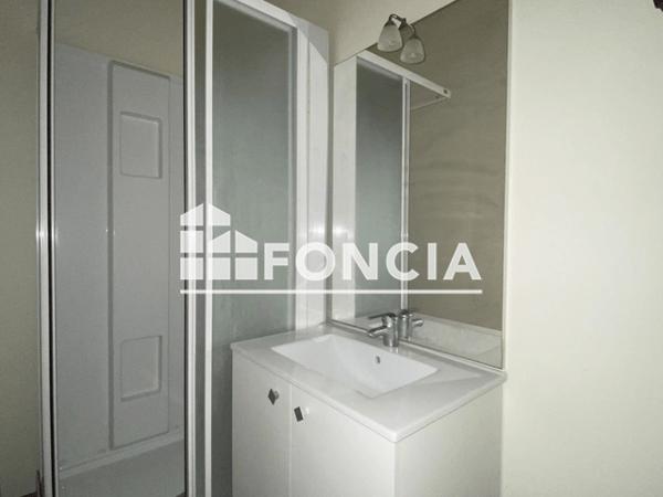 Location Appartement 2 pièces 40 m² - 2 RUE DE LA PAIX Charleville Mezieres 08000