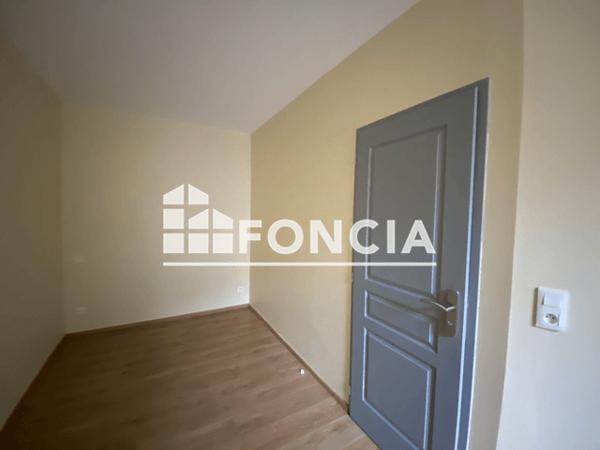 Location Appartement 2 pièces 40 m² - 2 RUE DE LA PAIX Charleville Mezieres 08000