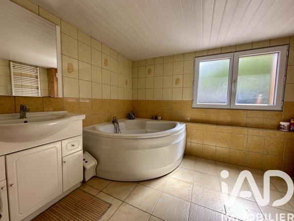 Maison à vendre 7 pièces 137 m² Caudebec-lès-Elbeuf