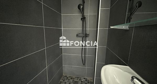 Location Appartement 5 pièces 84.96 m² - Lille 59000