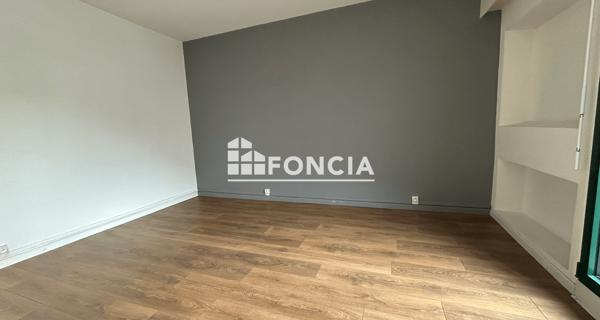 Location Appartement 5 pièces 84.96 m² - Lille 59000