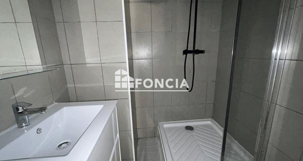 Location Appartement 5 pièces 84.96 m² - Lille 59000