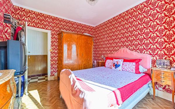 Appartement à vendre    3 pièces • 70,10 m2 Paris 11