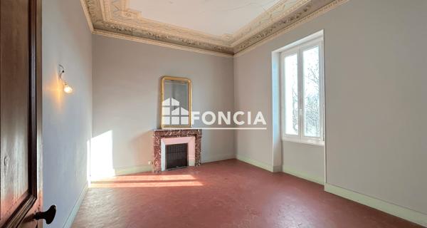 Location Local commercial 7 pièces 274 m² - Orange 84100
