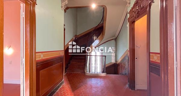 Location Local commercial 7 pièces 274 m² - Orange 84100