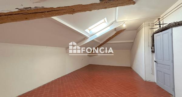 Location Local commercial 7 pièces 274 m² - Orange 84100