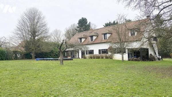 Propriété d’Exception à Chaumes-en-Brie – 11 Pièces – 320 m² habitables sur 3 634 m² de terrain pays