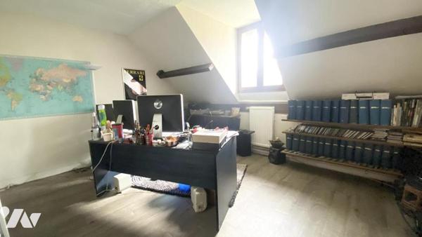 Propriété d’Exception à Chaumes-en-Brie – 11 Pièces – 320 m² habitables sur 3 634 m² de terrain pays