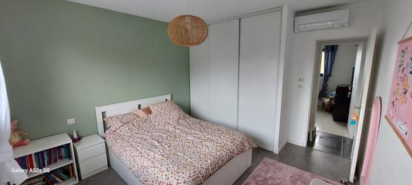 Bien située dans un quartier calme et résidentiel