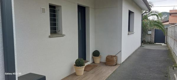 Bien située dans un quartier calme et résidentiel