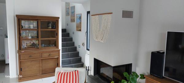 Bien située dans un quartier calme et résidentiel