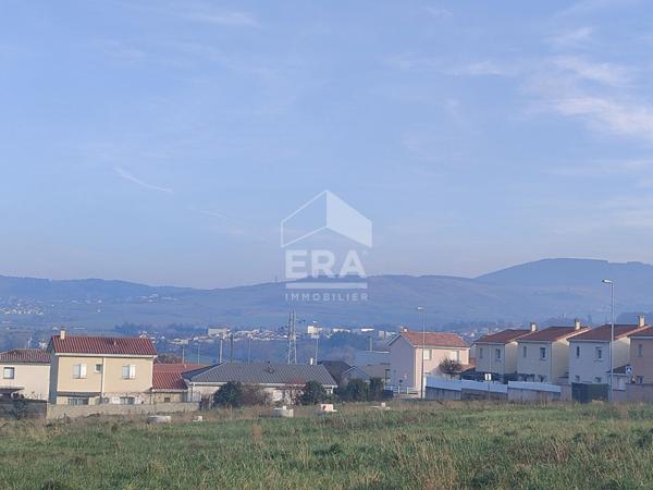 Terrain constructible viabilisé à L Horme