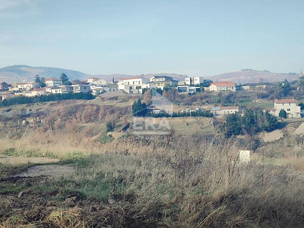 Terrain constructible viabilisé à L Horme