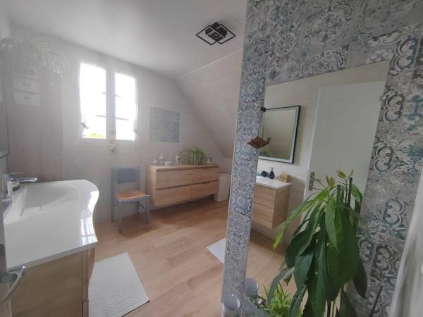 Maison 6 pièces de 150m²