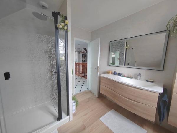 Maison 6 pièces de 150m²