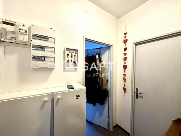 APPARTEMENT dans MAISON 38m² - COUR COMMUNE - CAVE