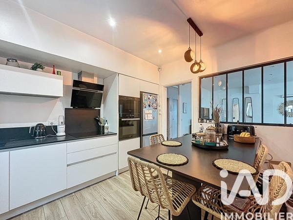 Maison à vendre 7 pièces 124 m² Châteauneuf-de-Gadagne