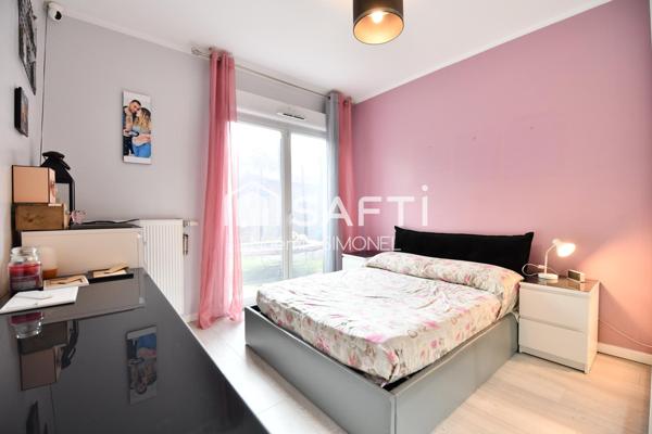 Grand appartement de deux pièces avec un grand jardin!!