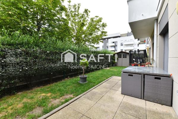Grand appartement de deux pièces avec un grand jardin!!