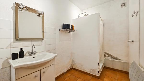 À vendre – Sari-Solenzara Vue mer panoramique et charme méditerranéen assuré