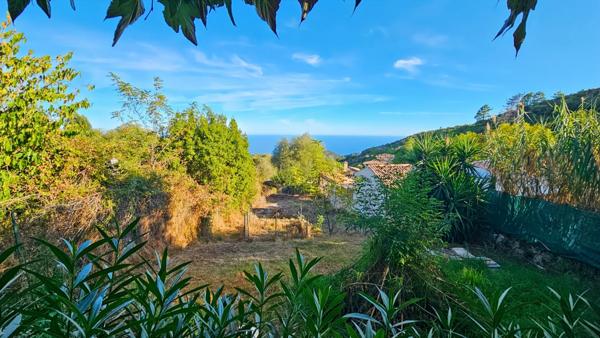 À vendre – Sari-Solenzara Vue mer panoramique et charme méditerranéen assuré