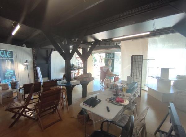 Local commercial Montcaret 138 m²