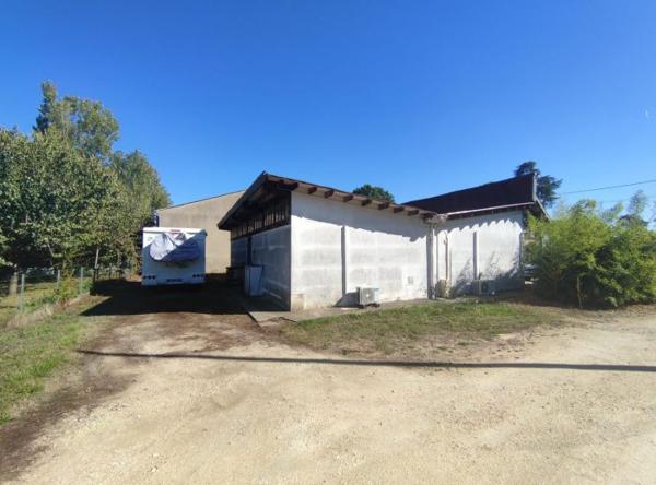 Local commercial Montcaret 138 m²