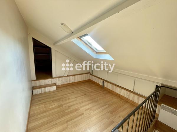Maison
         4 pièces
        - 114 m² Bien prestige 659 000 € *