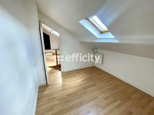 Maison
         4 pièces
        - 114 m² Bien prestige 659 000 € *