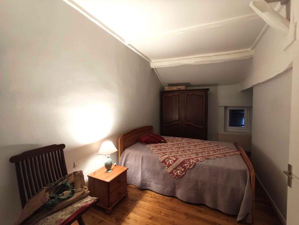 SPACIEUSE MAISON DE CAMPAGNE - PROCHE DE CHASSENEUIL