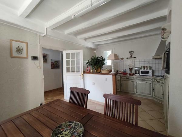 SPACIEUSE MAISON DE CAMPAGNE - PROCHE DE CHASSENEUIL
