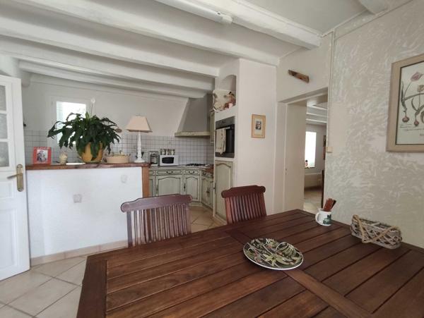 SPACIEUSE MAISON DE CAMPAGNE - PROCHE DE CHASSENEUIL