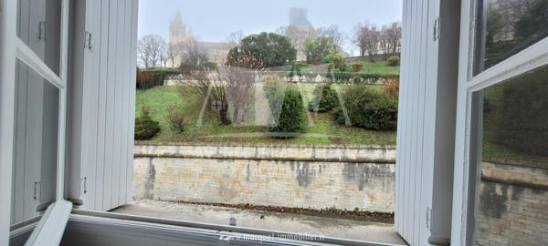 ANGOULEME APPARTEMENT T6 AVEC TRES BELLE VUE