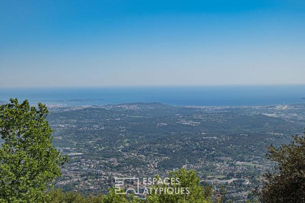 Demeure singulière à Grasse : l’horizon pour seul voisin
