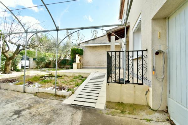 Maison à vendre 6 pièces FONTVIEILLE (13)