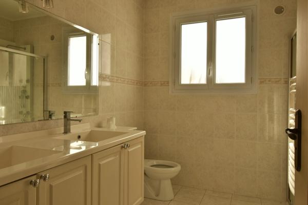 Maison à vendre 6 pièces FONTVIEILLE (13)