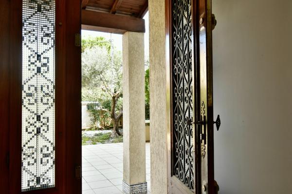 Maison à vendre 6 pièces FONTVIEILLE (13)