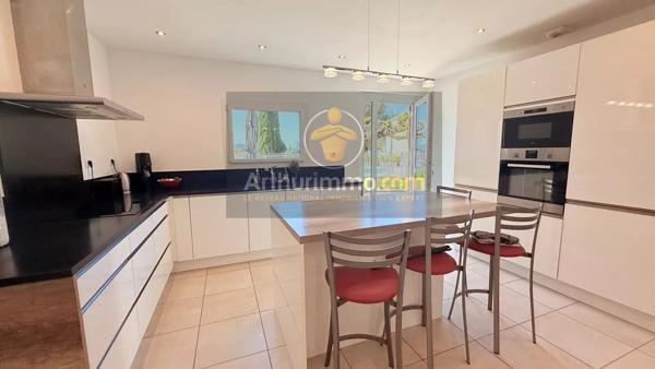 Vente Villa 7 pièces 185 m2 à Pourrières