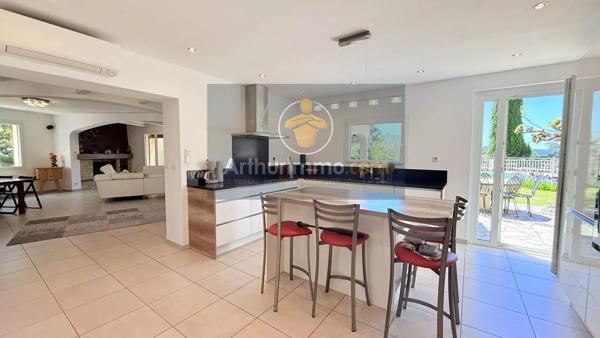 Vente Villa 7 pièces 185 m2 à Pourrières