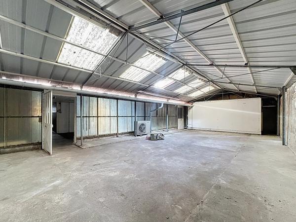 Location Local commercial 3 pièces 180 m2 à Bourgoin-Jallieu