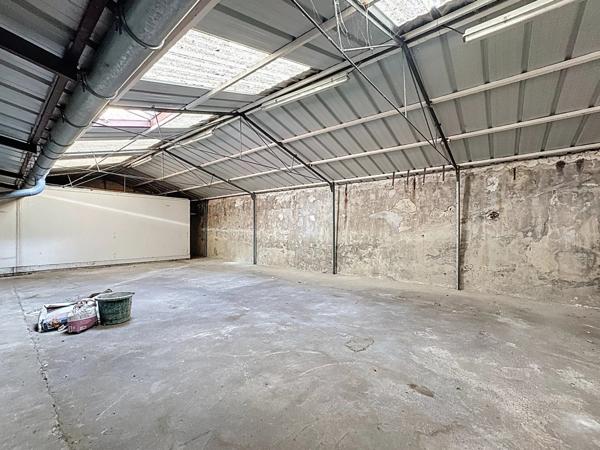 Location Local commercial 3 pièces 180 m2 à Bourgoin-Jallieu