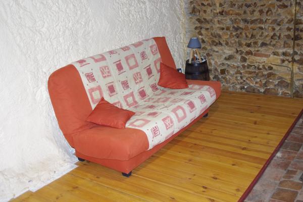 Saint-Pierre-la-Noaille (42190) 7 kms de Charlieu corps de ferme sur 5 hectares