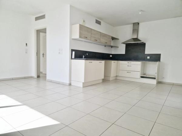 Vente Appartement 4 pièces 95 m2 à Salon-de-Provence
