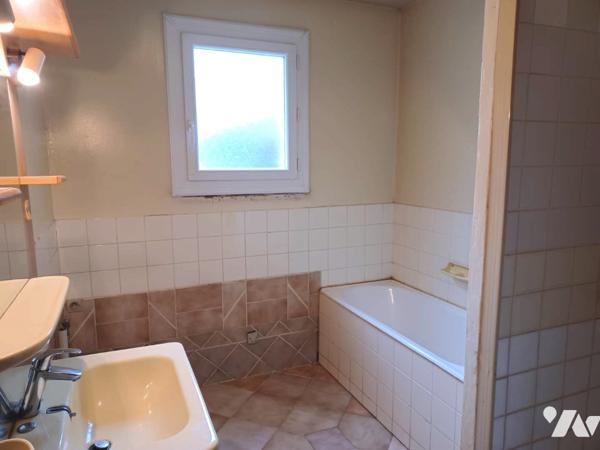 Deux maisons attenantes