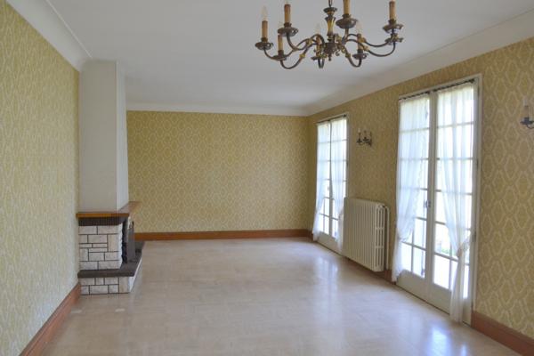 Maison 6 pièces à vendre St Rémy sur Creuse - 86220 / Réf: 11877