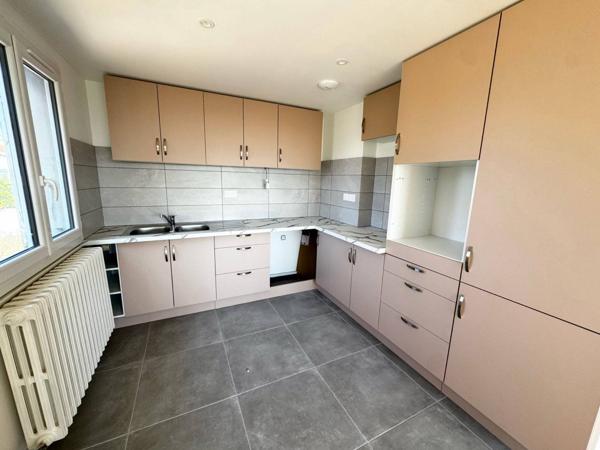 Maison de 100m² avec terrain de 1449m² à DAVEZIEUX
