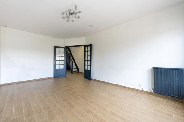 Maison à vendre 5 pièces + Entrpot ,GROSLAY (95)