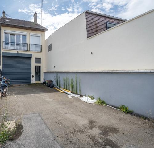 Maison à vendre 5 pièces + Entrpot ,GROSLAY (95)