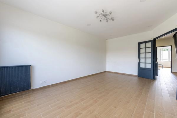 Maison à vendre 5 pièces + Entrpot ,GROSLAY (95)