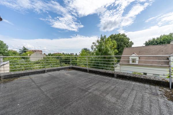 Maison à vendre 5 pièces + Entrpot ,GROSLAY (95)